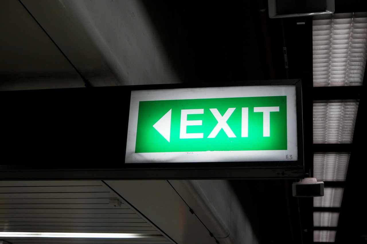 Emergency Exit Lighting: The Simple Test Most Buildings Fail — and How to Stay Compliant with NFPA 101